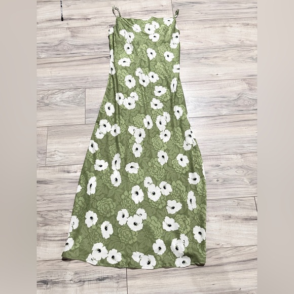 NWOT. Atnlewhi Floral Green Maxi Dress size L. - Picture 11 of 16